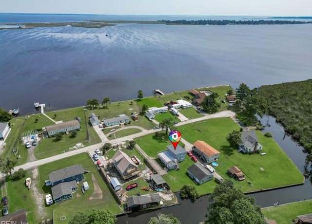Property at 118 Womack Dr, Currituck, NC 27929, 3 beds, 2 baths