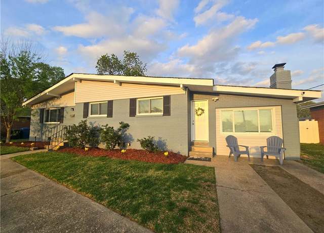 Property at 704 Houdon Ln, Virginia Beach, VA 23455, 4 beds, 2.5 baths