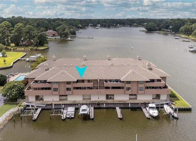 Property at 700 Oriole Dr #422, Virginia Beach, VA 23451, 2 beds, 3 baths