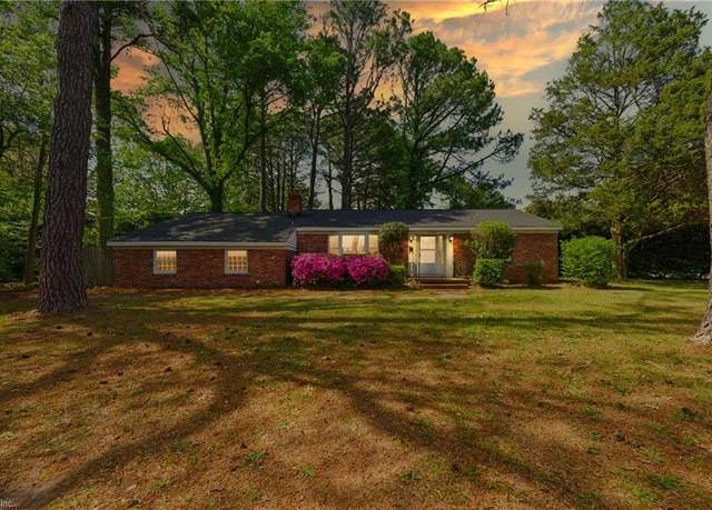 Property at 2300 Plantation Dr, Virginia Beach, VA 23454, 3 beds, 2.5 baths
