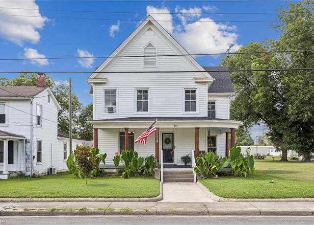 Property at 214 Wilson Ave, Wakefield, VA 23888, 4 beds, 2.5 baths