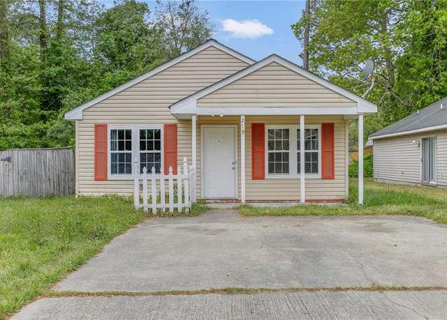 Property at 219 Shipps Ln, Virginia Beach, VA 23454, 3 beds, 2 baths
