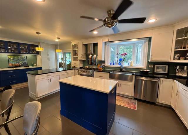 Property at 301 Thole St, Norfolk, VA 23505, 3 beds, 2 baths
