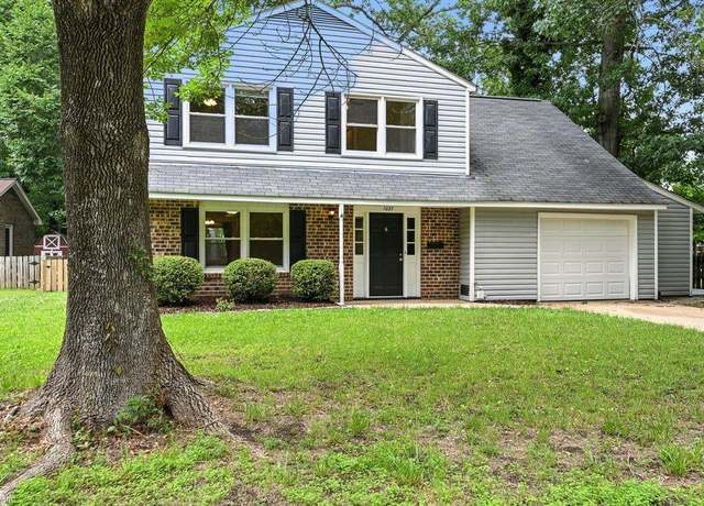 Property at 1027 E Little Back River Rd, Hampton, VA 23669, 4 beds, 2.5 baths