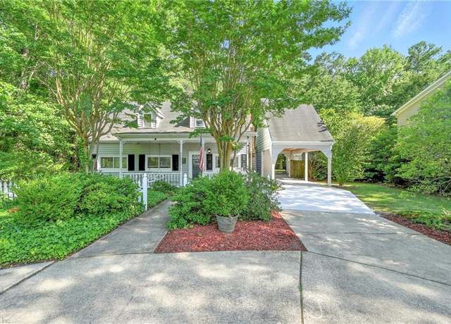 Property at 1068 Washington Dr, Chesapeake, VA 23322, 4 beds, 2 baths