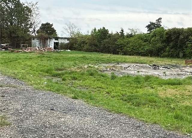 Property at 2205 Cooks Landing Rd, Hayes, VA 23072