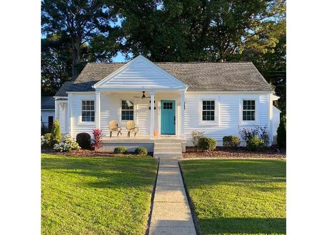 Property at 34 Newport Ave, Newport News, VA 23601, 3 beds, 2.5 baths