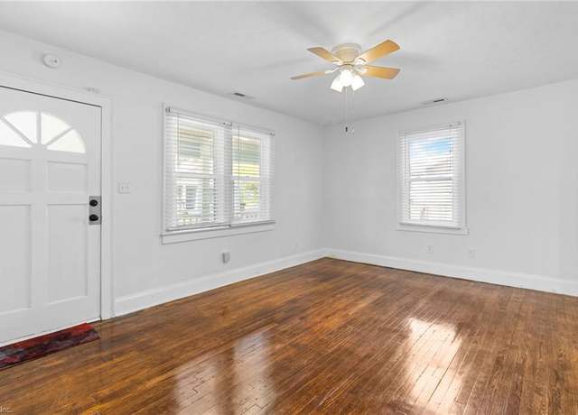 Property at 52 Harris Rd, Portsmouth, VA 23702, 3 beds, 2 baths