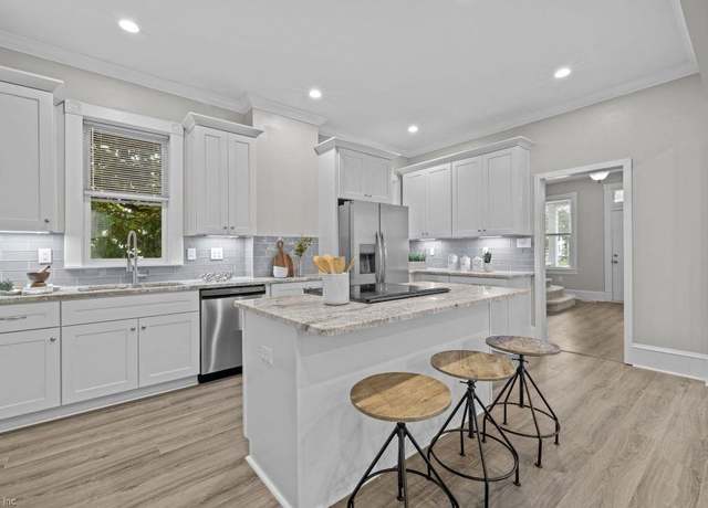 Property at 2233 Keller Ave, Norfolk, VA 23509, 3 beds, 2.5 baths