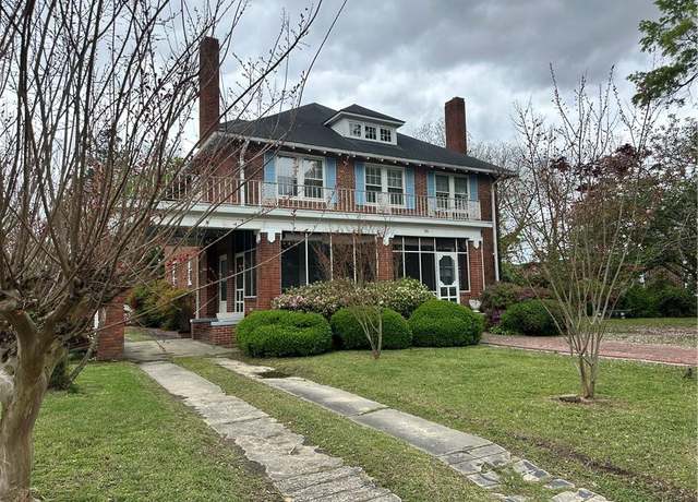 Property at 501 1st St W, Ahoskie, NC 27910, 5 beds, 3 baths