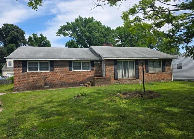 Property at 38 Franktown Rd, Hampton, VA 23663, 3 beds, 3 baths
