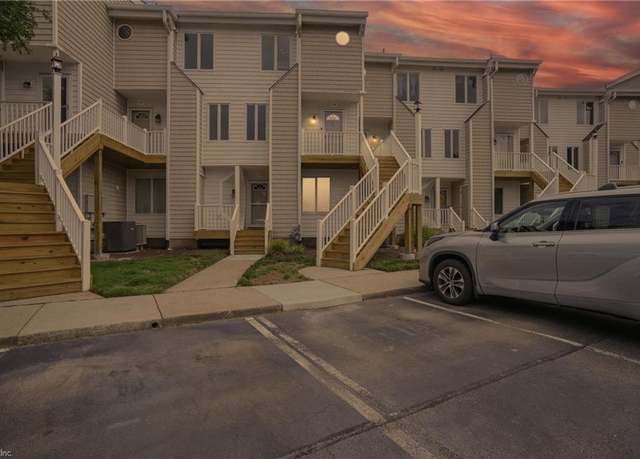 Property at 100 Pinewood Road Rd Apt 128, Virginia Beach, VA 23451, 2 beds, 2.5 baths