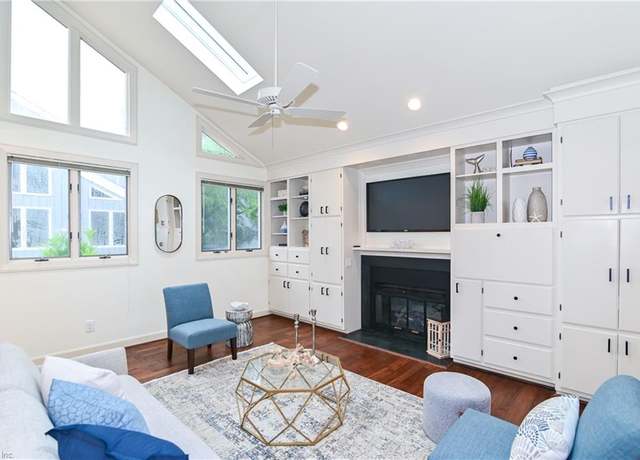 Property at 216 71st St Unit A, Virginia Beach, VA 23451, 3 beds, 3.5 baths