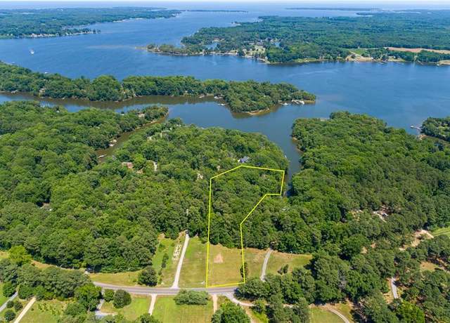 Property at 862 Twiggs Ferry Rd, Hartfield, VA 23071