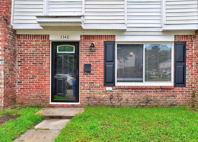 Property at 1140 Old Clubhouse Rd, Virginia Beach, VA 23453, 3 beds, 1.5 baths