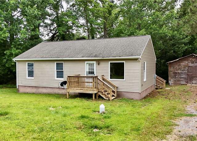 Property at 337 Hideaway Point Pt, Topping, VA 23169, 3 beds, 2 baths