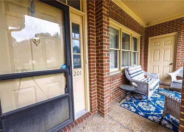 Property at 201 Constance Woods Dr, Suffolk, VA 23434, 2 beds, 2 baths