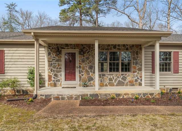 Property at 102 Loxley Ln, Williamsburg, VA 23185, 3 beds, 2.5 baths