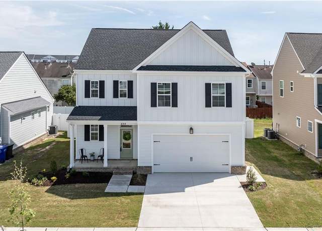 Property at 253 Mccormick Dr, Suffolk, VA 23434, 4 beds, 2.5 baths
