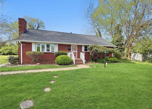Property at 1279 Old Buckroe Rd, Hampton, VA 23663, 3 beds, 2 baths