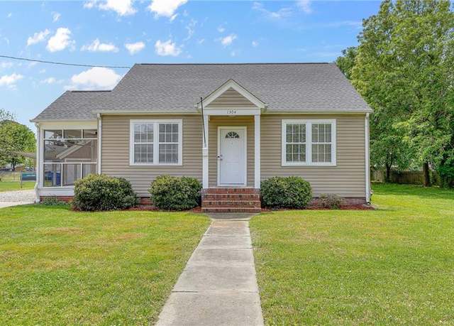 Property at 1304 Freeman Ave, Chesapeake, VA 23324, 3 beds, 1 bath