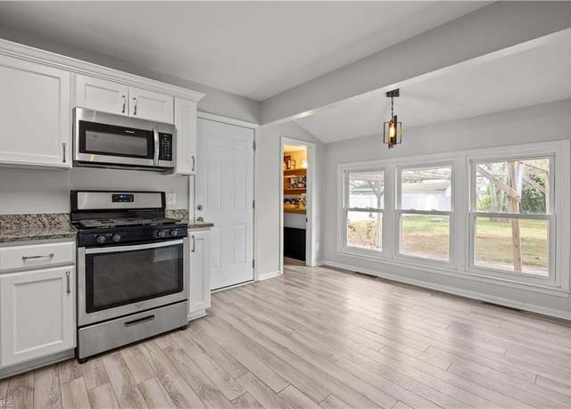 Property at 1603 Belafonte Dr, Portsmouth, VA 23701, 3 beds, 2 baths