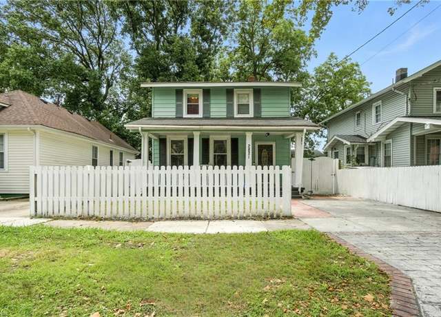 Property at 2821 Victoria Ave, Norfolk, VA 23504, 3 beds, 2.5 baths