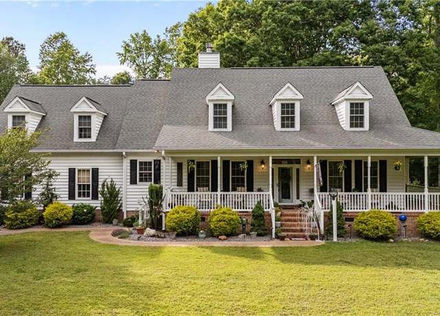 Property at 6304 Belroi Rd, Gloucester, VA 23061, 3 beds, 2.5 baths