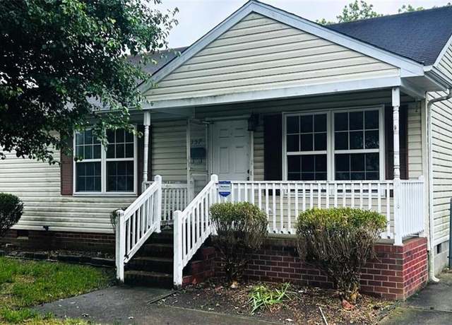 Property at 357 Pine Ave, Newport News, VA 23607, 3 beds, 2 baths