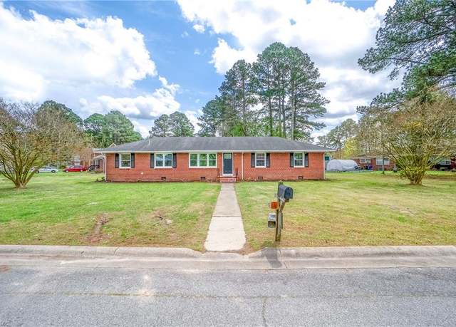 Property at 2607 Riddick Dr, Suffolk, VA 23434, 5 beds, 2.5 baths