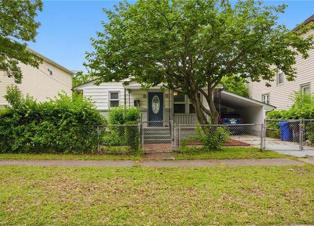 Property at 1605 Charleston Ave, Portsmouth, VA 23704, 3 beds, 2 baths