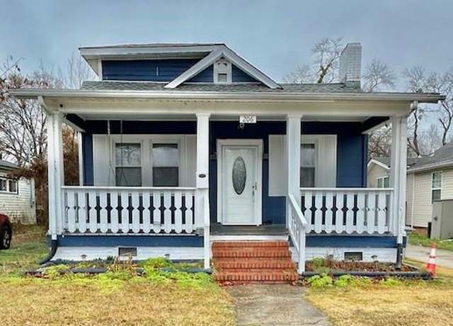 Property at 206 Cherry Ave, Hampton, VA 23661, 3 beds, 2 baths