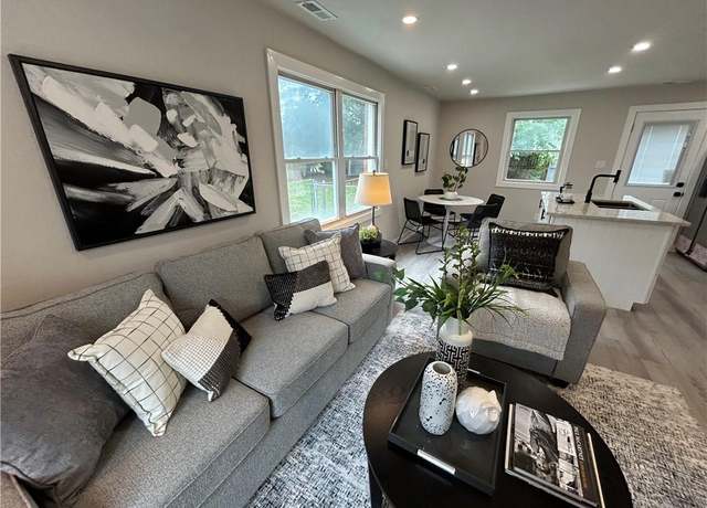 Property at 3006 Menands Dr, Chesapeake, VA 23325, 3 beds, 1.5 baths