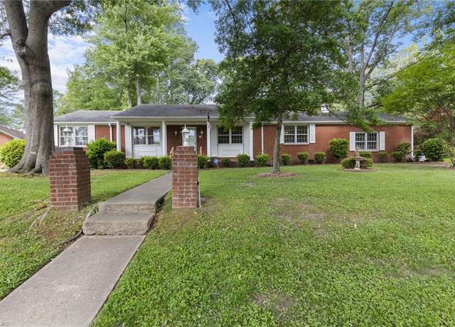 Property at 276 Bridgeview Cir, Chesapeake, VA 23322, 3 beds, 2 baths