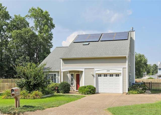 Property at 719 Kensington Dr, Newport News, VA 23602, 4 beds, 2.5 baths