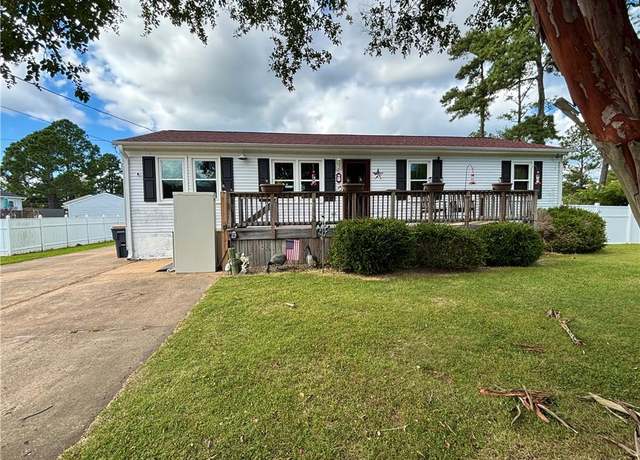 Property at 5 Trinity Dr, Poquoson, VA 23662, 3 beds, 2 baths