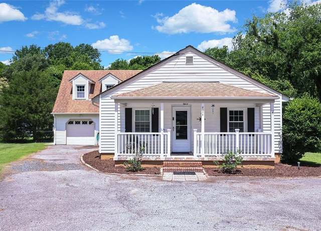 Property at 424 Sanderson Rd, Chesapeake, VA 23322, 4 beds, 2.5 baths