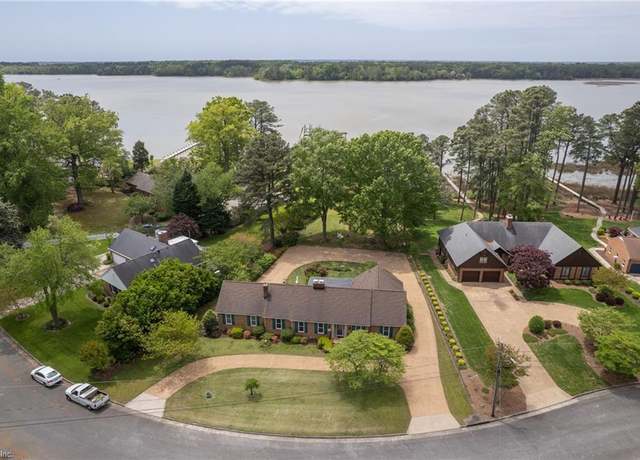 Property at 623 Haystack Landing Rd, Newport News, VA 23602, 3 beds, 2 baths