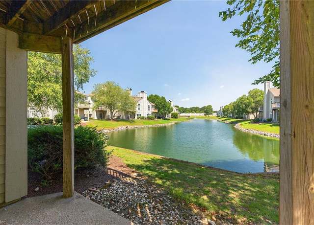 Property at 503 E Lake Cir, Chesapeake, VA 23322, 2 beds, 2 baths