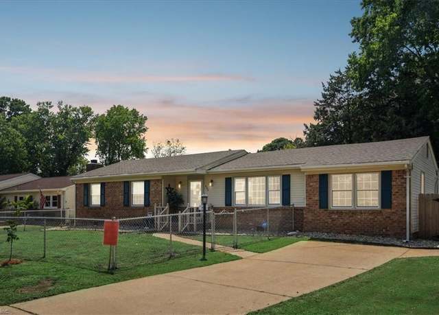 Property at 405 Kings Point Ct, Virginia Beach, VA 23452, 3 beds, 2 baths