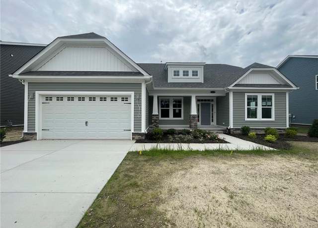 Property at 317 Rhapsody Dr, Suffolk, VA 23435, 3 beds, 1 bath