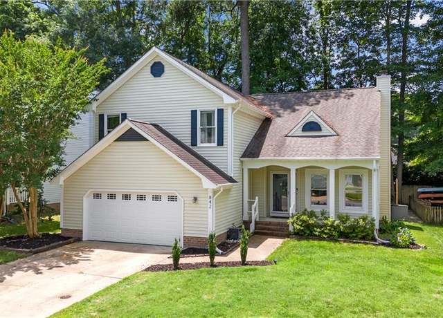 Property at 842 Hardwood Dr, Chesapeake, VA 23320, 4 beds, 2.5 baths