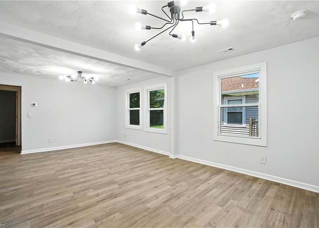 Property at 31 Jouett St, Portsmouth, VA 23702, 3 beds, 2 baths