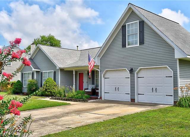 Property at 832 Woodstream Way, Chesapeake, VA 23322, 5 beds, 3 baths
