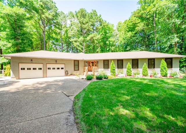 Property at 640 Ravenwoods Dr, Chesapeake, VA 23322, 3 beds, 2.5 baths