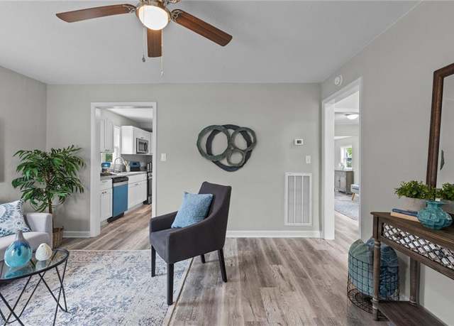 Property at 1908 Evergreen Pl, Portsmouth, VA 23704, 3 beds, 2 baths