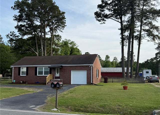 Property at 237 Hickory Rd E, Chesapeake, VA 23322, 2 beds, 1 bath