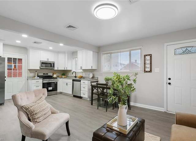 Property at 204 W Kelly Ave, Hampton, VA 23663, 3 beds, 2 baths
