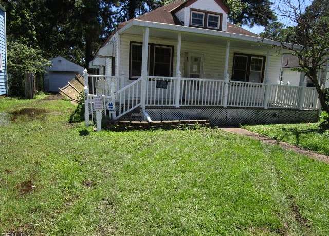 Property at 12 Oakcrest St, Portsmouth, VA 23702, 3 beds, 1 bath