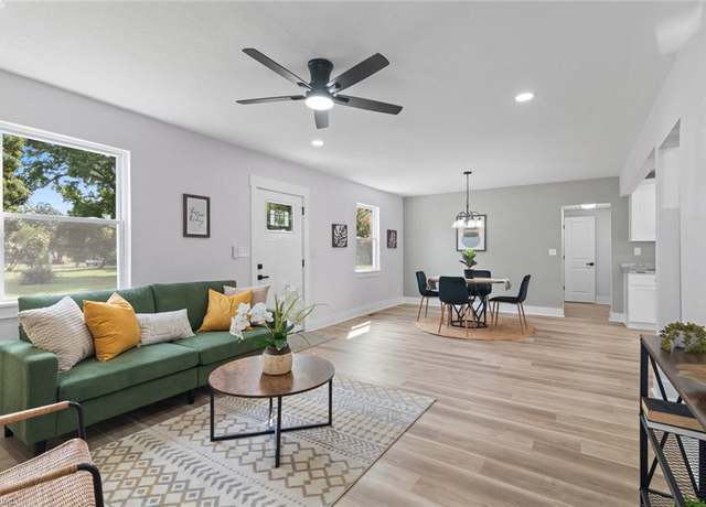 Property at 116 Braddock Rd, Hampton, VA 23661, 4 beds, 3 baths